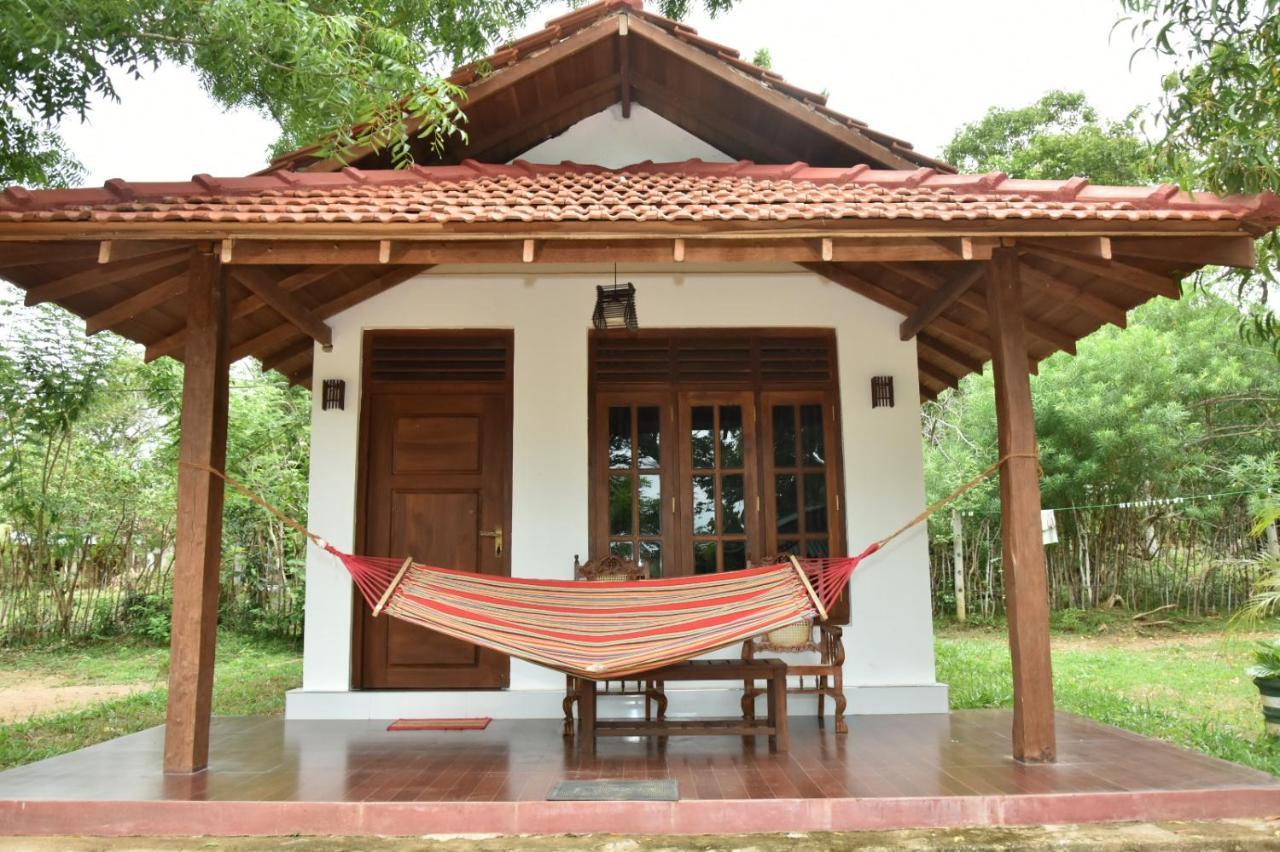 Silent Cabana And Restaurant Marakolliya, Тангалла Экстерьер фото